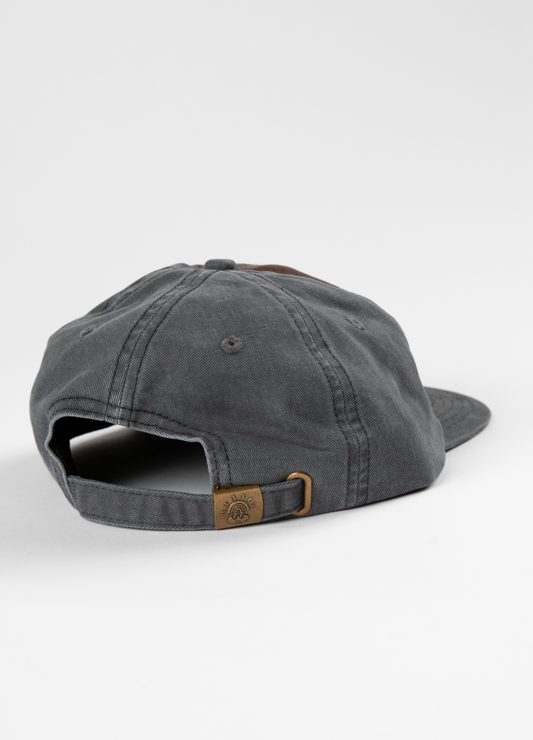 Trespass 6 Panel